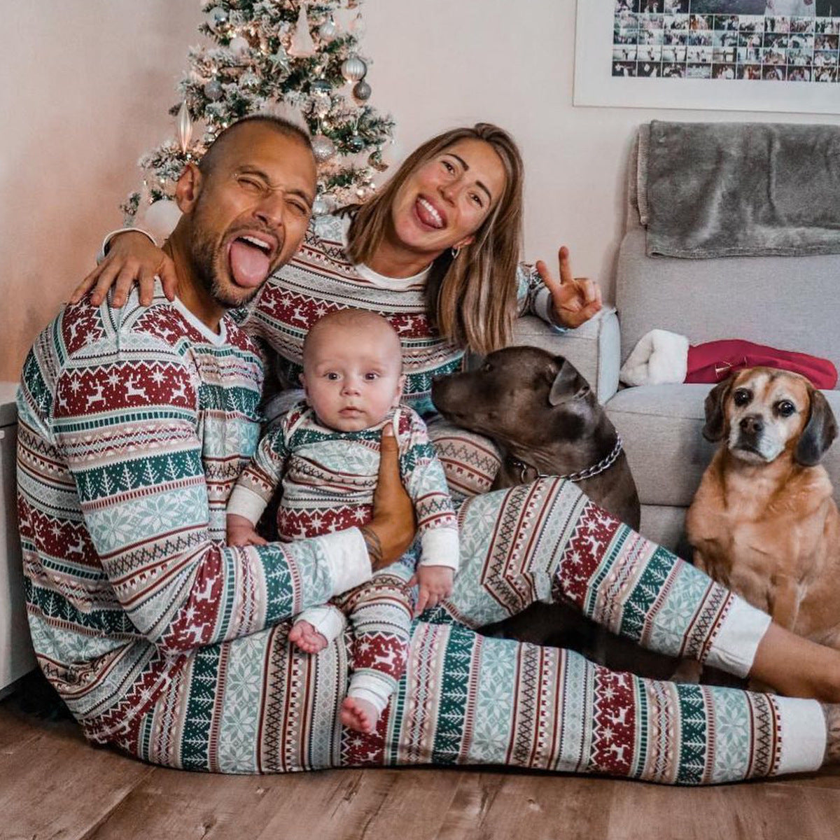 Family Matching Christmas Print Pajamas Sets