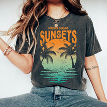 Retro Sunset Rays Wavy Beachy Vibes T-Shirt