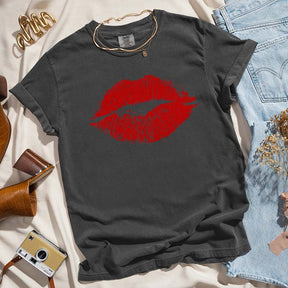 Red Lips Kiss Vintage Style T-Shirt