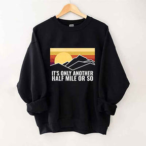 Eagerlys Vintage Sunset Hiking Camping Print Sweatshirt