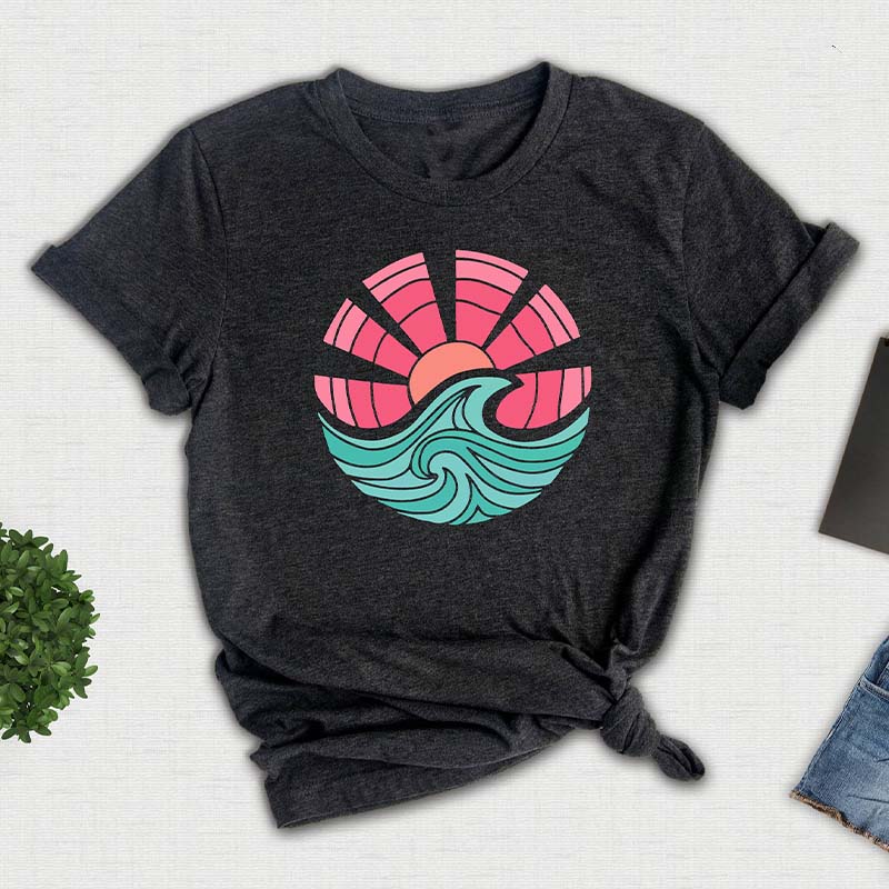 Minimalist Ocean Wave Summer Vacation T-Shirt