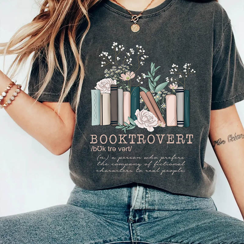 Booktrovert bookish gifts T-Shirt