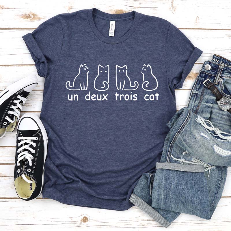 Un Deux Trois Cat Christmas T-Shirt