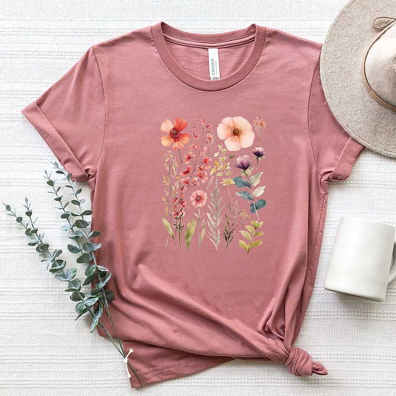 Aesthetic WildFlower Minimalist Nature Lover T-Shirt