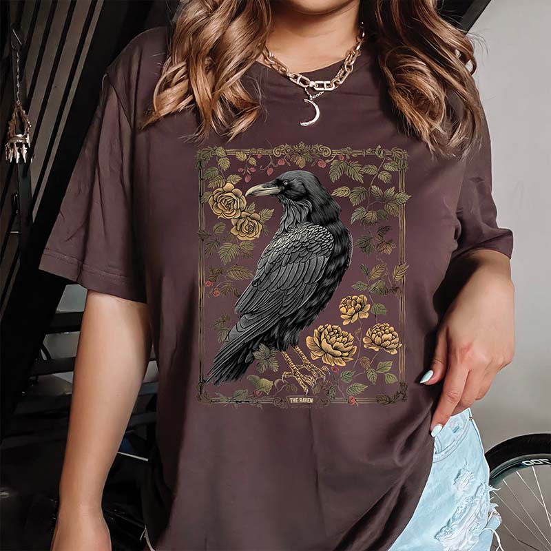 Vintage Raven Witchy Dark Academia T-Shirt