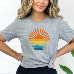 Retro Sunset Rays Wavy T-Shirt