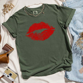 Red Lips Kiss Vintage Style T-Shirt