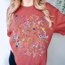 Vintage Pressed Flowers Lover Gift T-Shirt