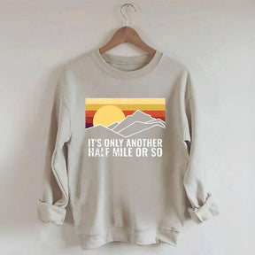 Eagerlys Vintage Sunset Hiking Camping Print Sweatshirt