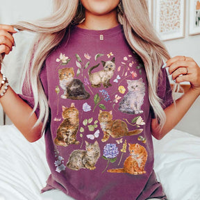 Cats Floral Vintage Aesthetic Painted Kittens T-Shirt