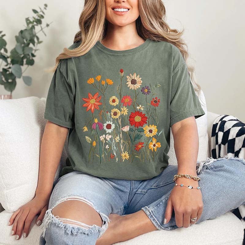 Vintage Cottagecore Gardening Orange Flowers T-Shirt