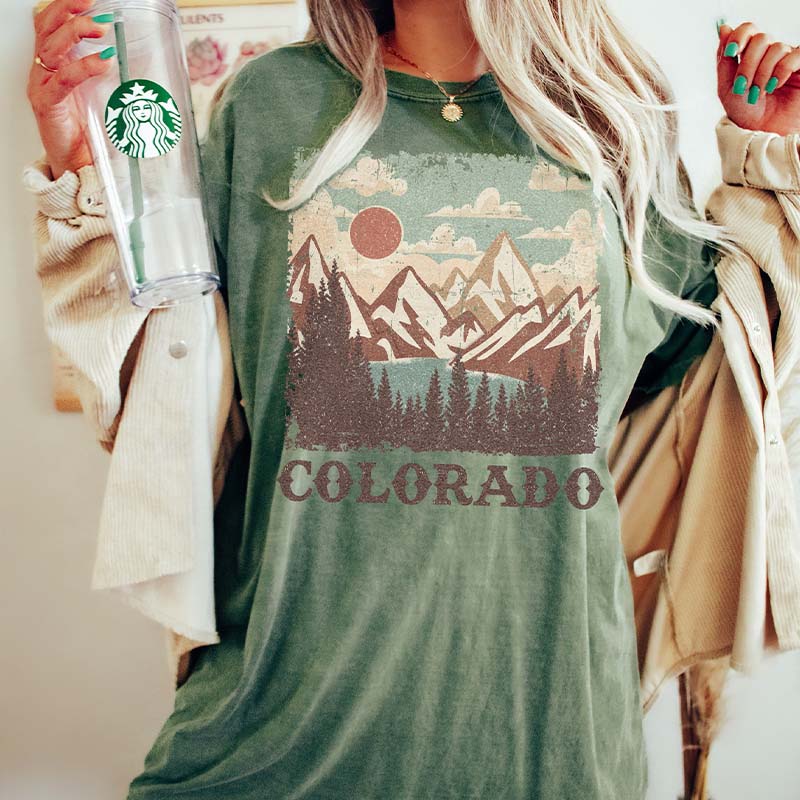 Colorado  Retro Travel Rocky Mountains T-Shirt