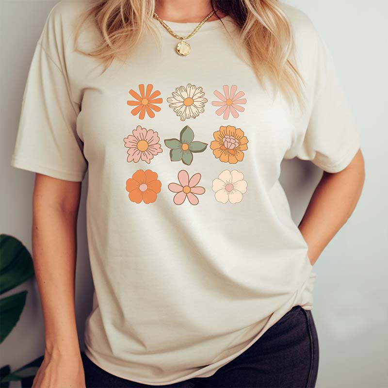 Retro Daisy Wildflower Minimalist Gardener T-Shirt