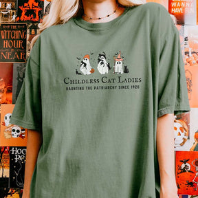 Halloween Childless Cat Lady T-Shirt