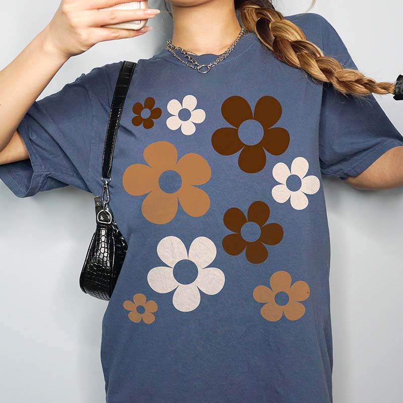 Retro Daisy Flowers Garden Gift T-Shirt