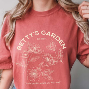 Betty's Garden  Floral Aesthetic Gift T-Shirt