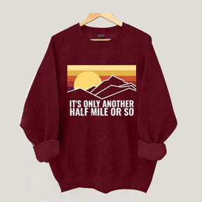 Eagerlys Vintage Sunset Hiking Camping Print Sweatshirt