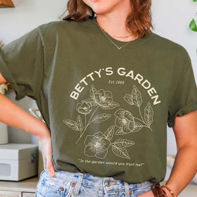 Betty's Garden  Floral Aesthetic Gift T-Shirt