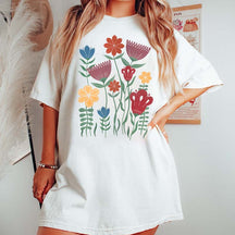 Trendy Minimalist Wildflowers Lover T-Shirt