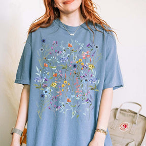 Vintage Pressed Flowers Lover Gift T-Shirt