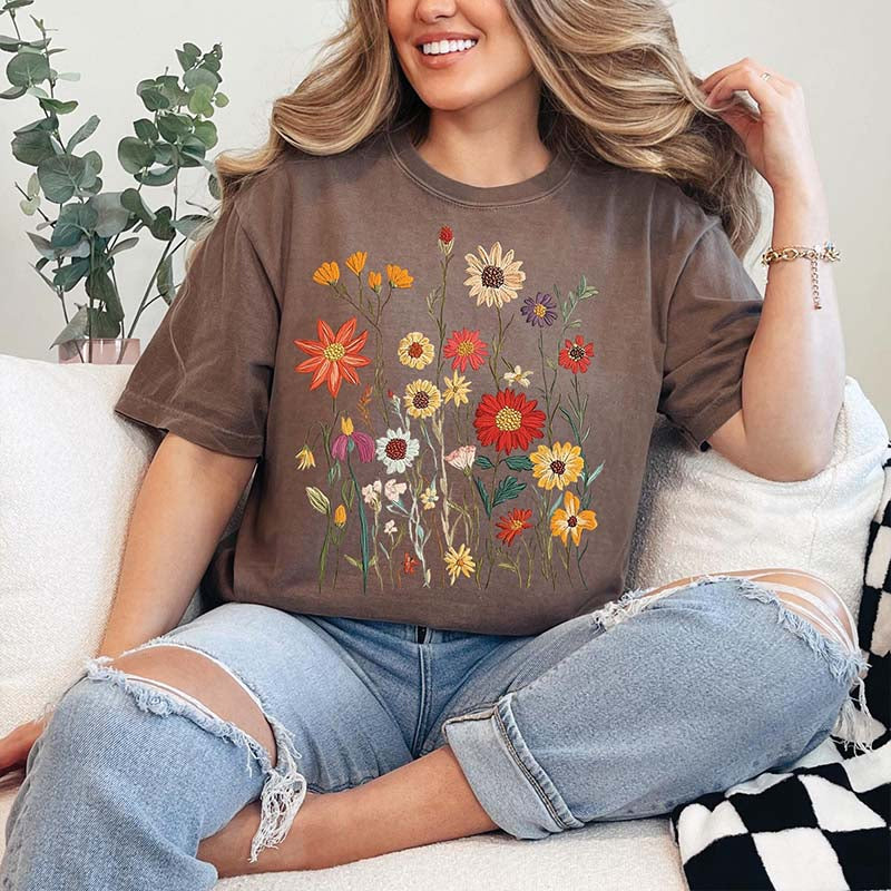 Vintage Cottagecore Gardening Orange Flowers T-Shirt