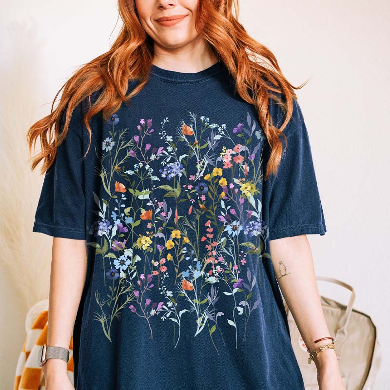 Vintage Pressed Flowers Lover Gift T-Shirt