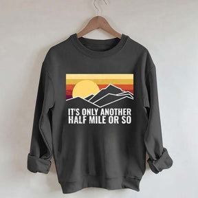 Eagerlys Vintage Sunset Hiking Camping Print Sweatshirt