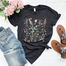 Gepresstes Blumen-Shirt. Wildblumen-Shirt 