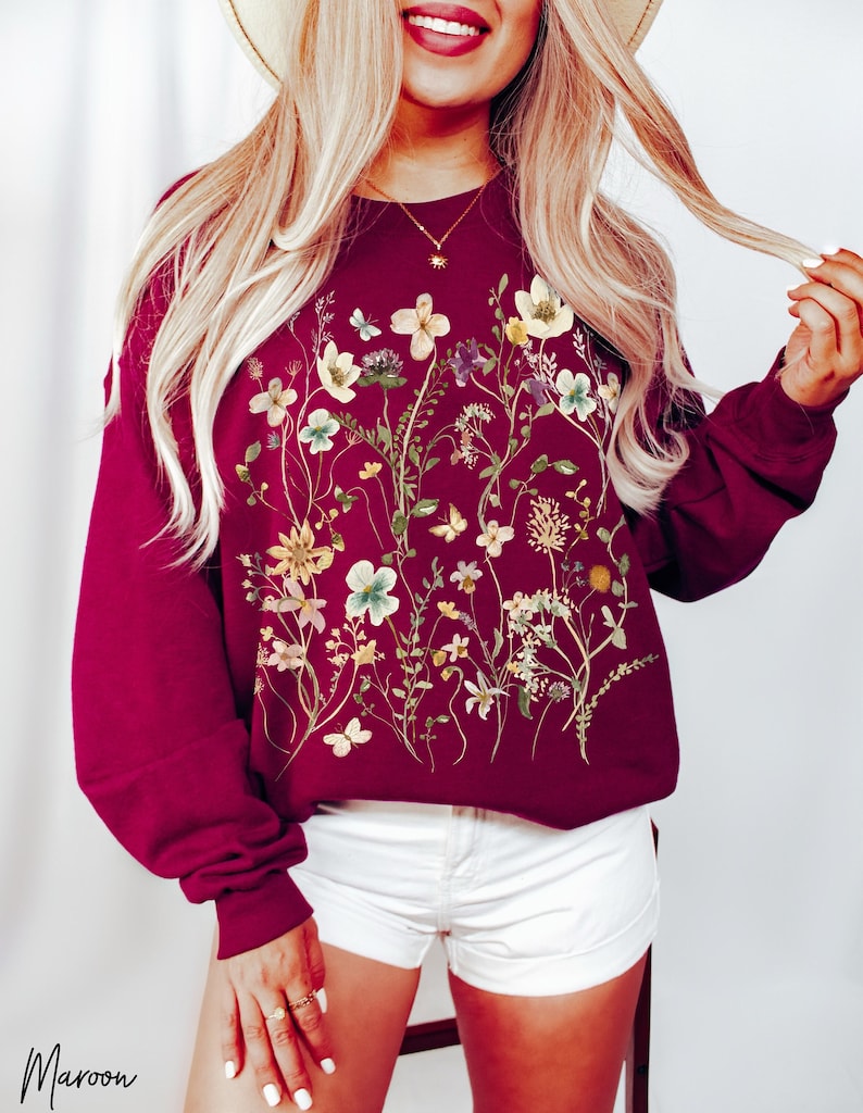 Vintage Pressed Flowers Sweatshirt Oversized Wildflowers Sweatshirt