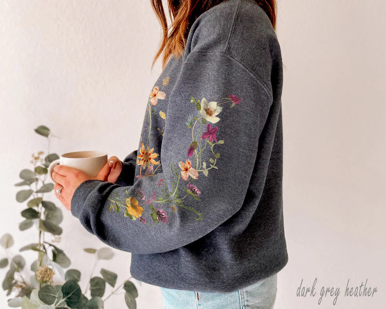 Vintage Pressed Flowers Boho Cottagecore Crewneck Sweatshirt