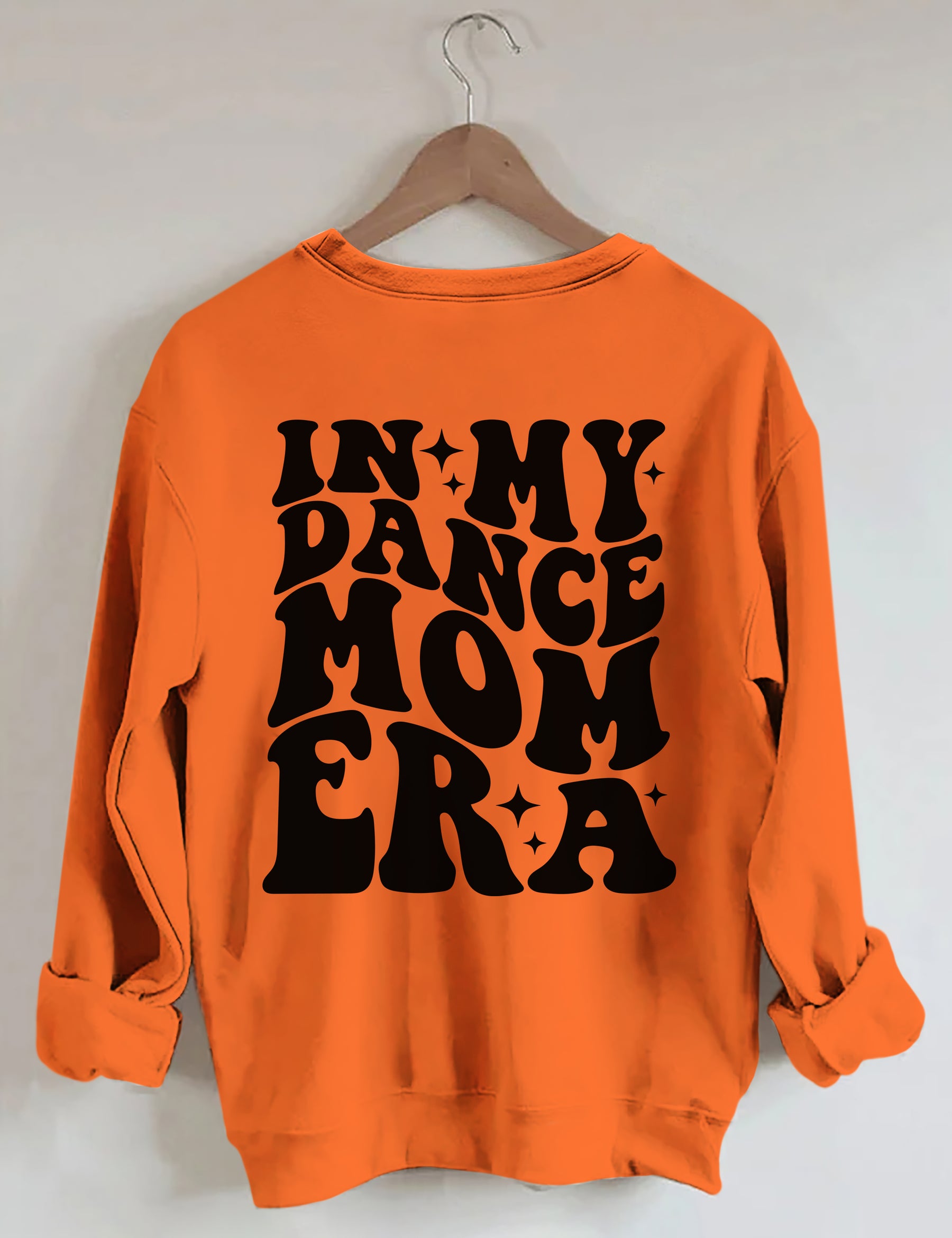 In meinem Dance Mom Era Sweatshirt 