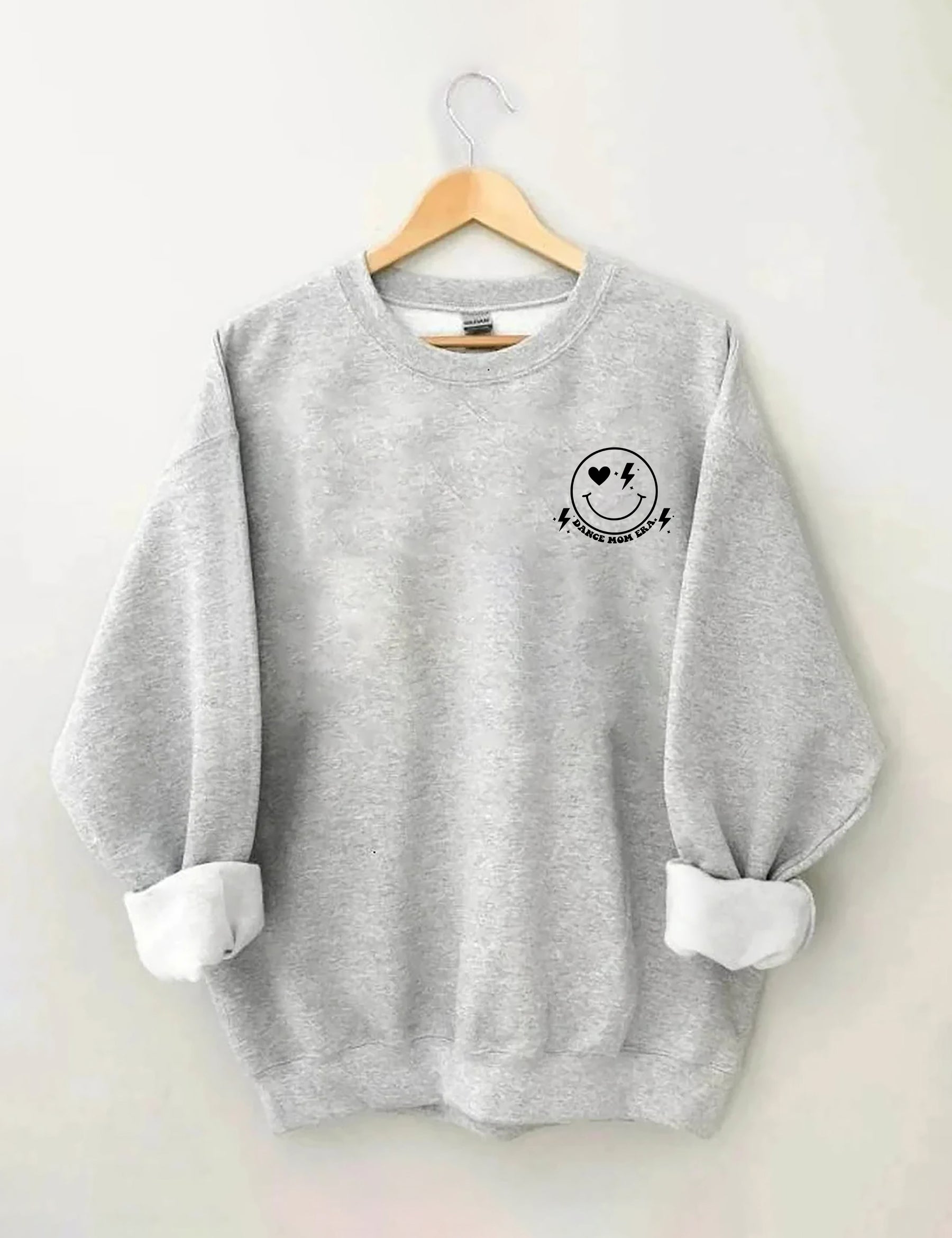 In meinem Dance Mom Era Sweatshirt 