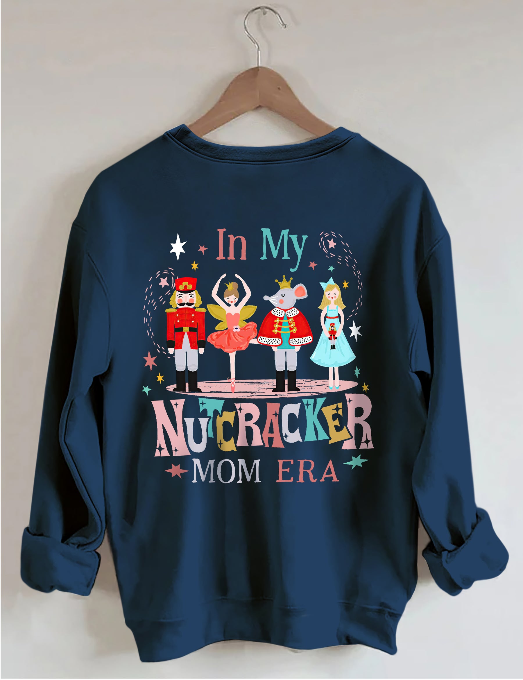 In meinem Nussknacker-Mutter-Ära-Sweatshirt 