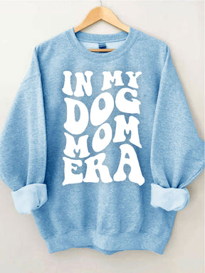 Dans mon chien Mom Era Sweatshirt