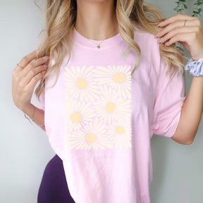 Daisy Floral Trendy Graphic T-shirt