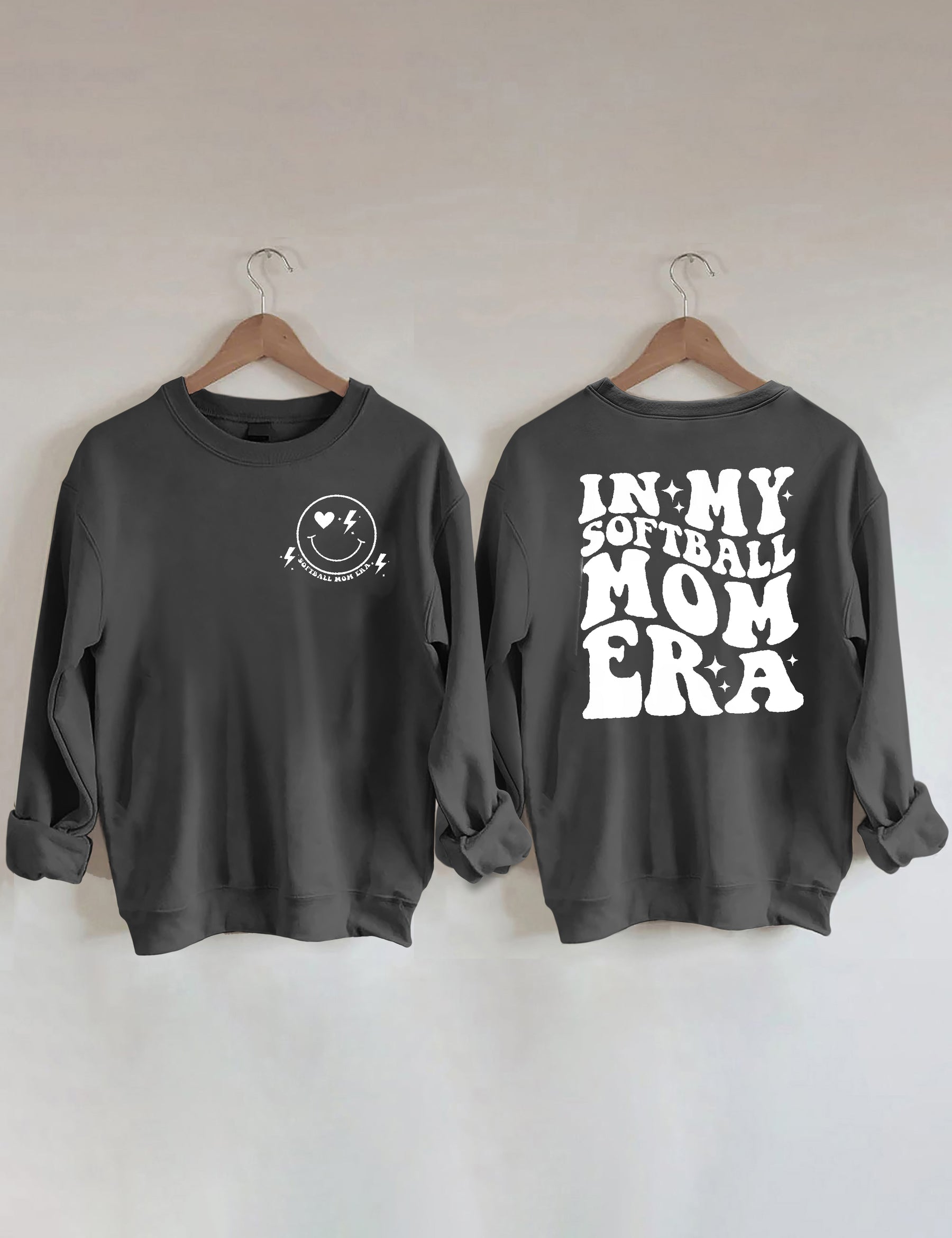 Dans mon Softball Mom Era Sweatshirt