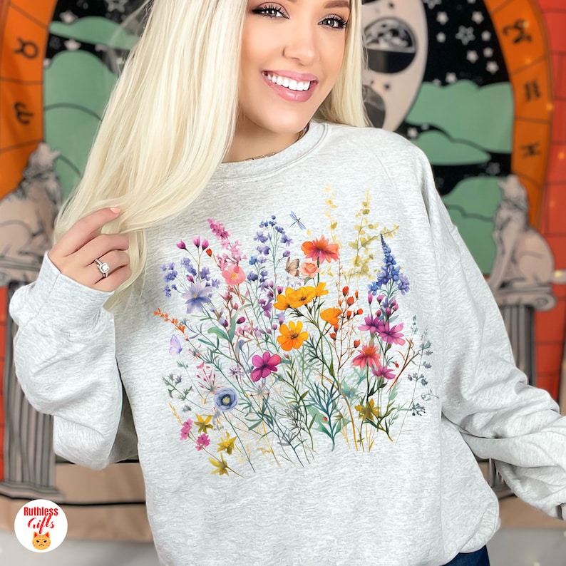 Niedliches Blumen-Sweatshirt, Schmetterlings-Wildblumen-Pullover